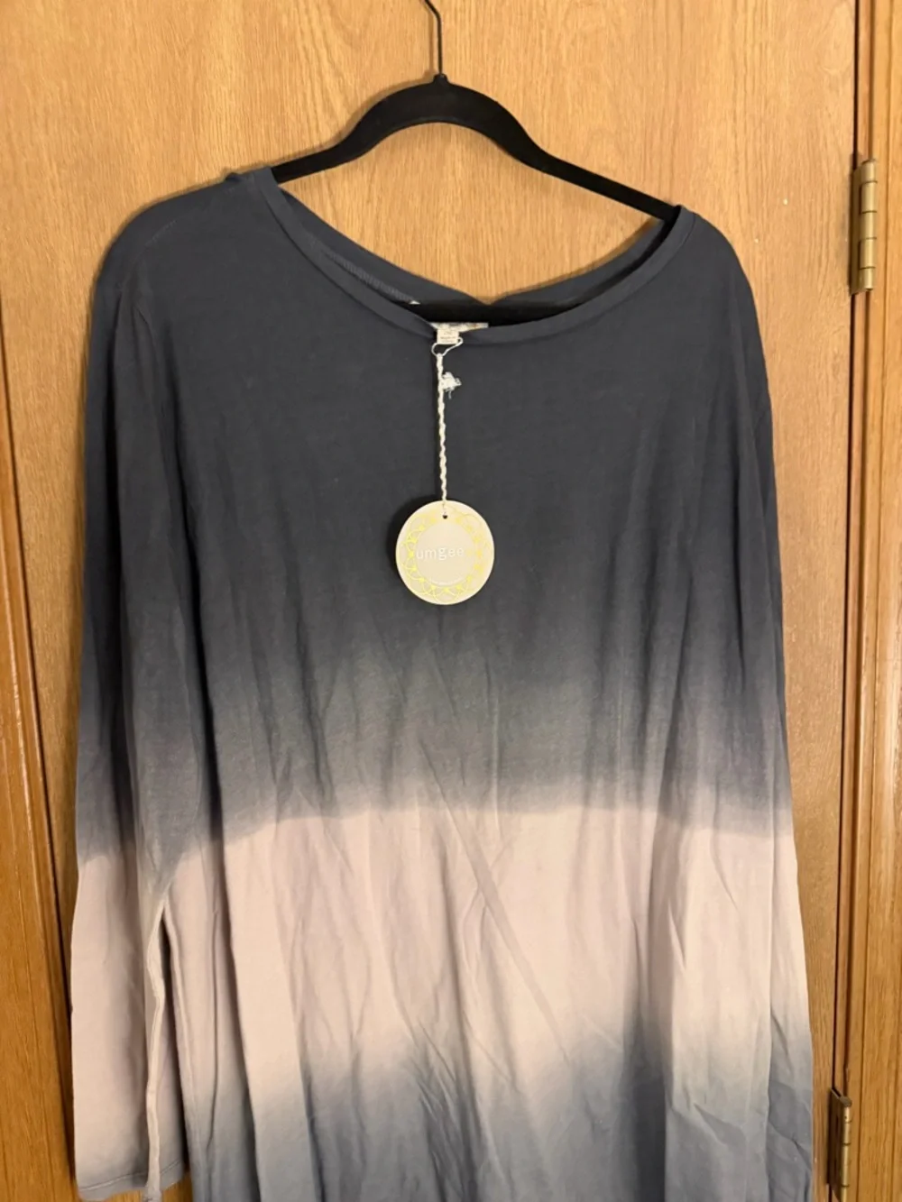Umgee Ombre Long Sleeve Tunic - Navy to Light Gray - Picture 3 of 5